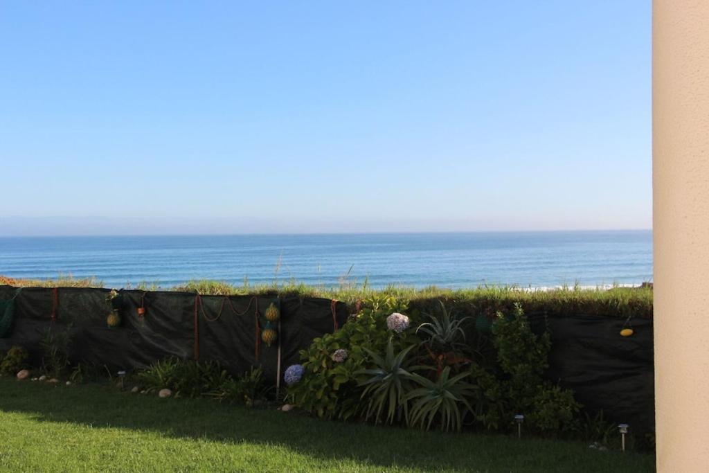 Baleal, By The Sea With Swimming Pool Apartment